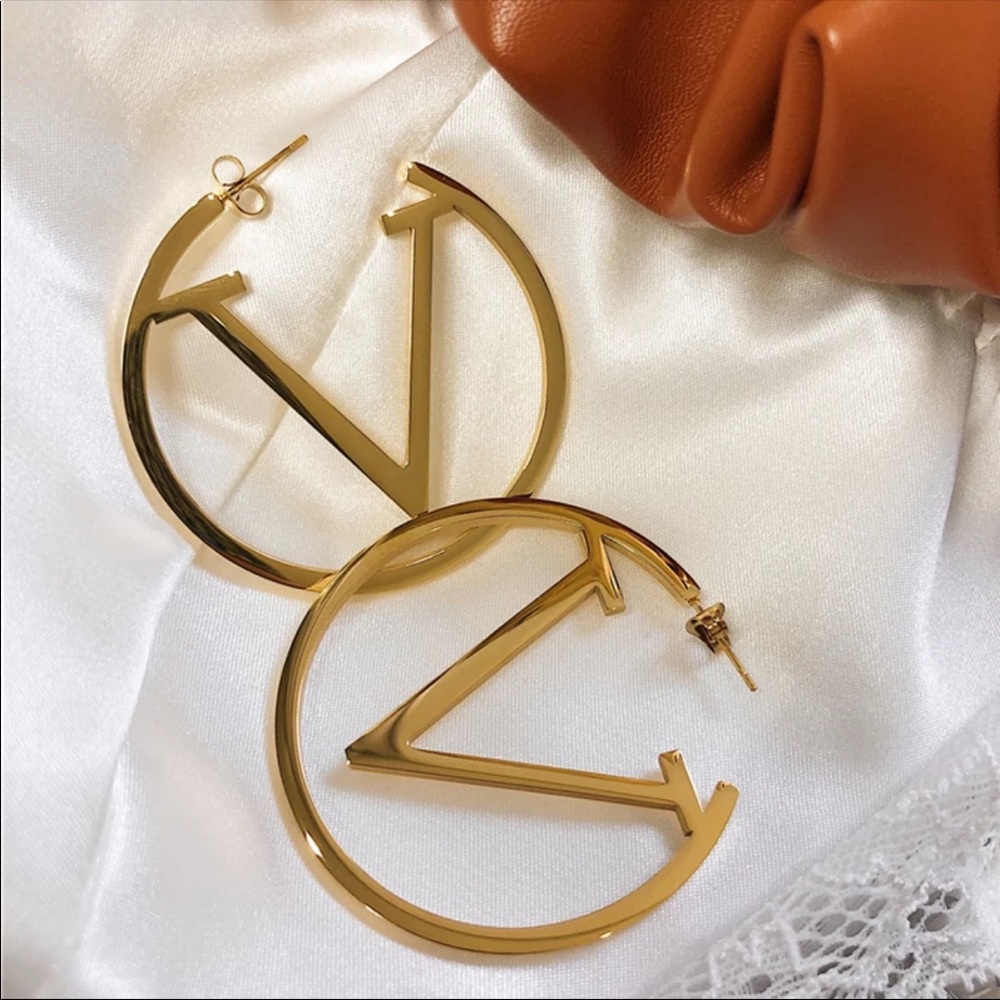 Stylish hoop earrings - Picture 2 of 2